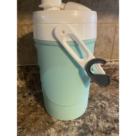 IGLOO 1/2 Gallon Sport Beverage Jug New - Picture 3 of 9